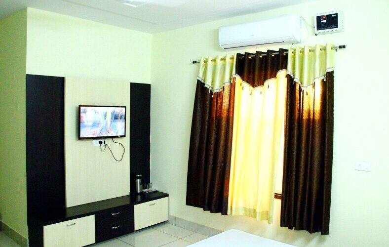 Singla Hotel & Restaurant, Hanumangarh 1
